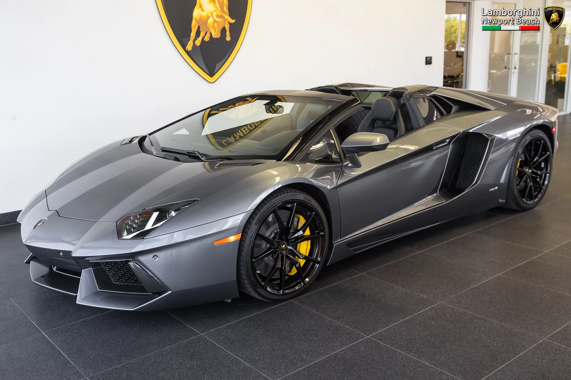 Grigio Estoque Lamborghini Aventador
