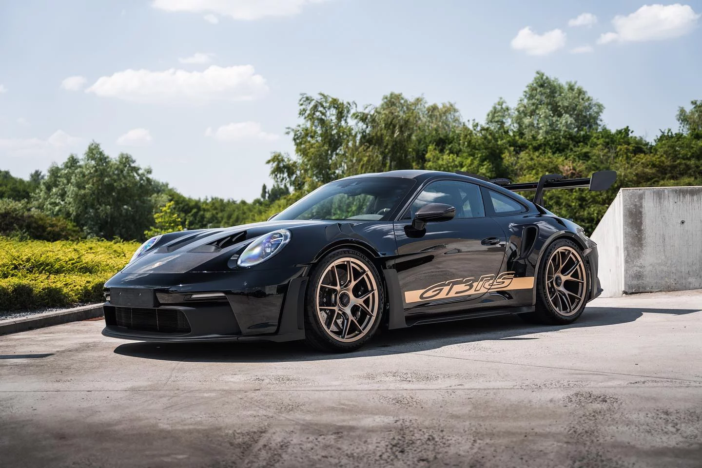 Black Porsche 911 GT3 RS