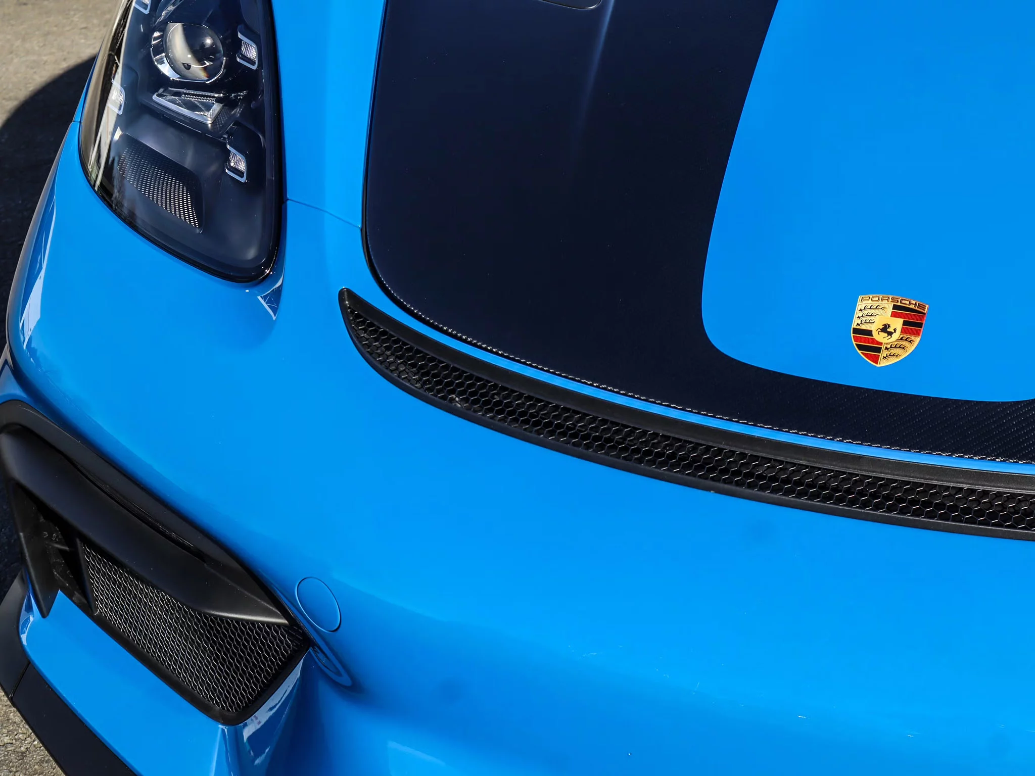 Voodoo Blue Porsche 718 Cayman GT4 RS