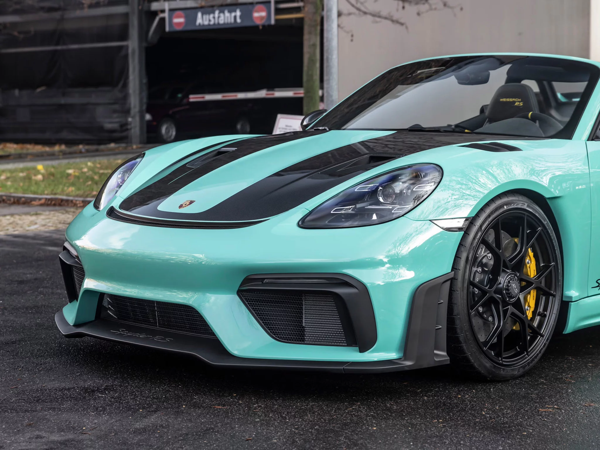 Mint Green Porsche 718 Spyder RS