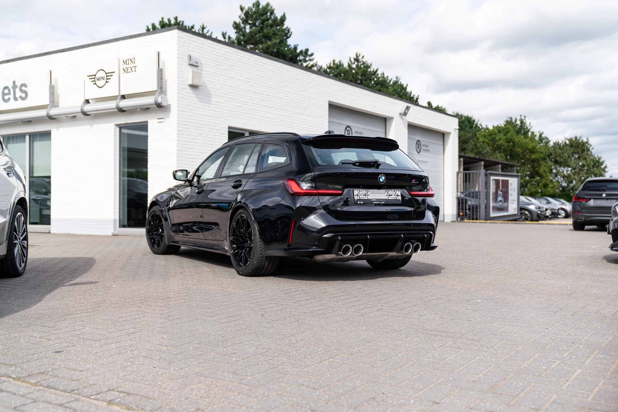 Sapphire Black BMW M3