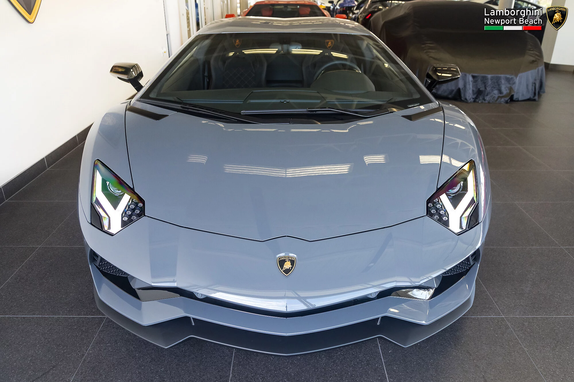 Grigio Telesto Lamborghini Aventador