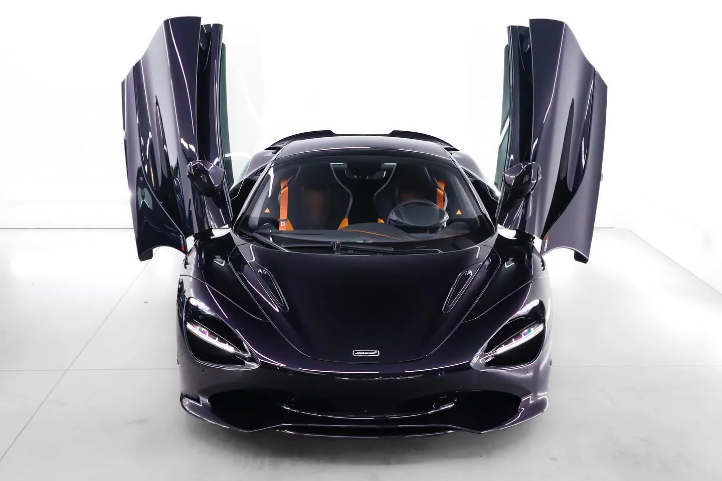 Amethyst Black McLaren 750S