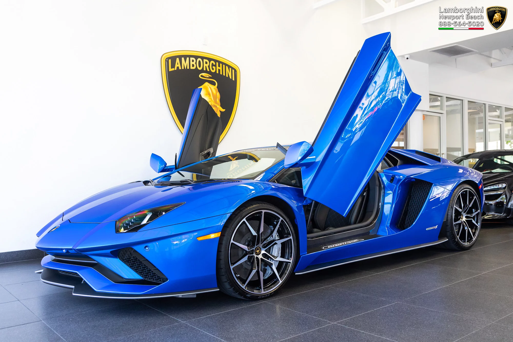 Blu Nethuns Lamborghini Aventador