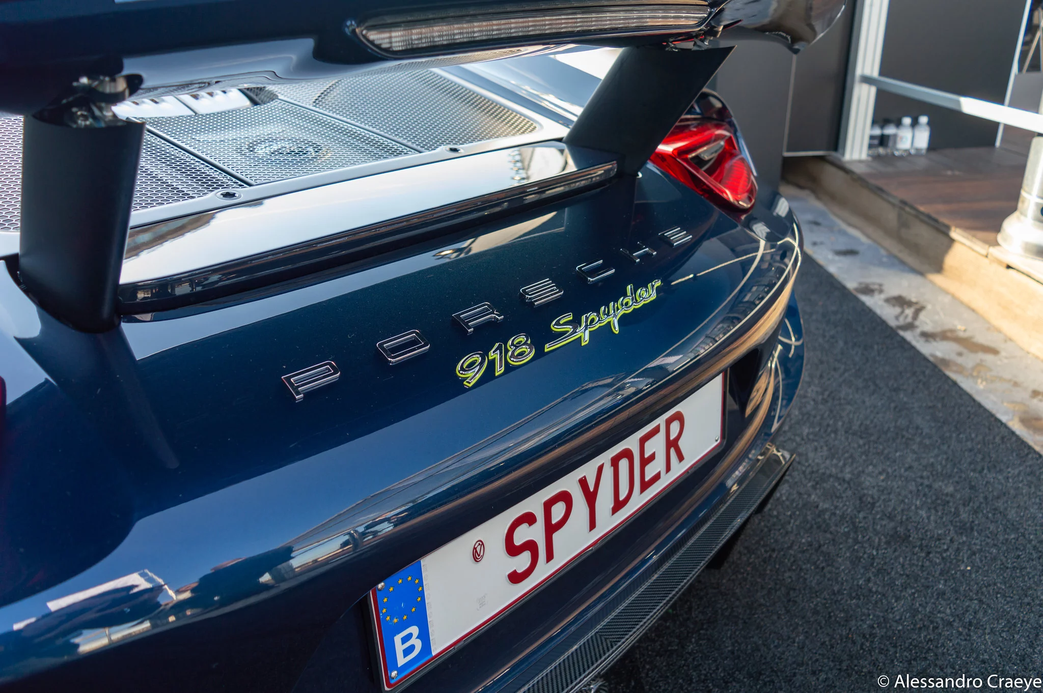 Dark Blue Metallic Porsche 918 Spyder