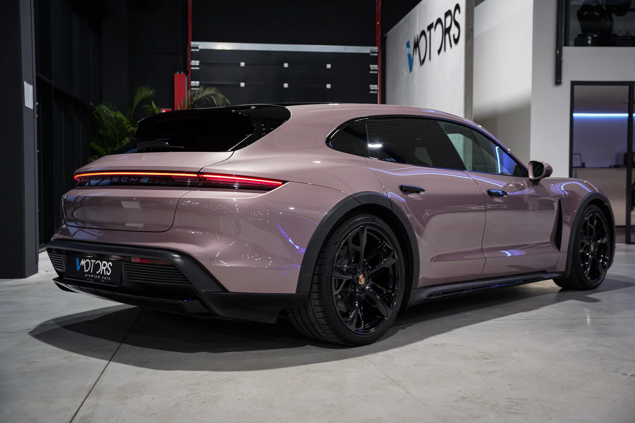 Frozen Berry Metallic Porsche Taycan