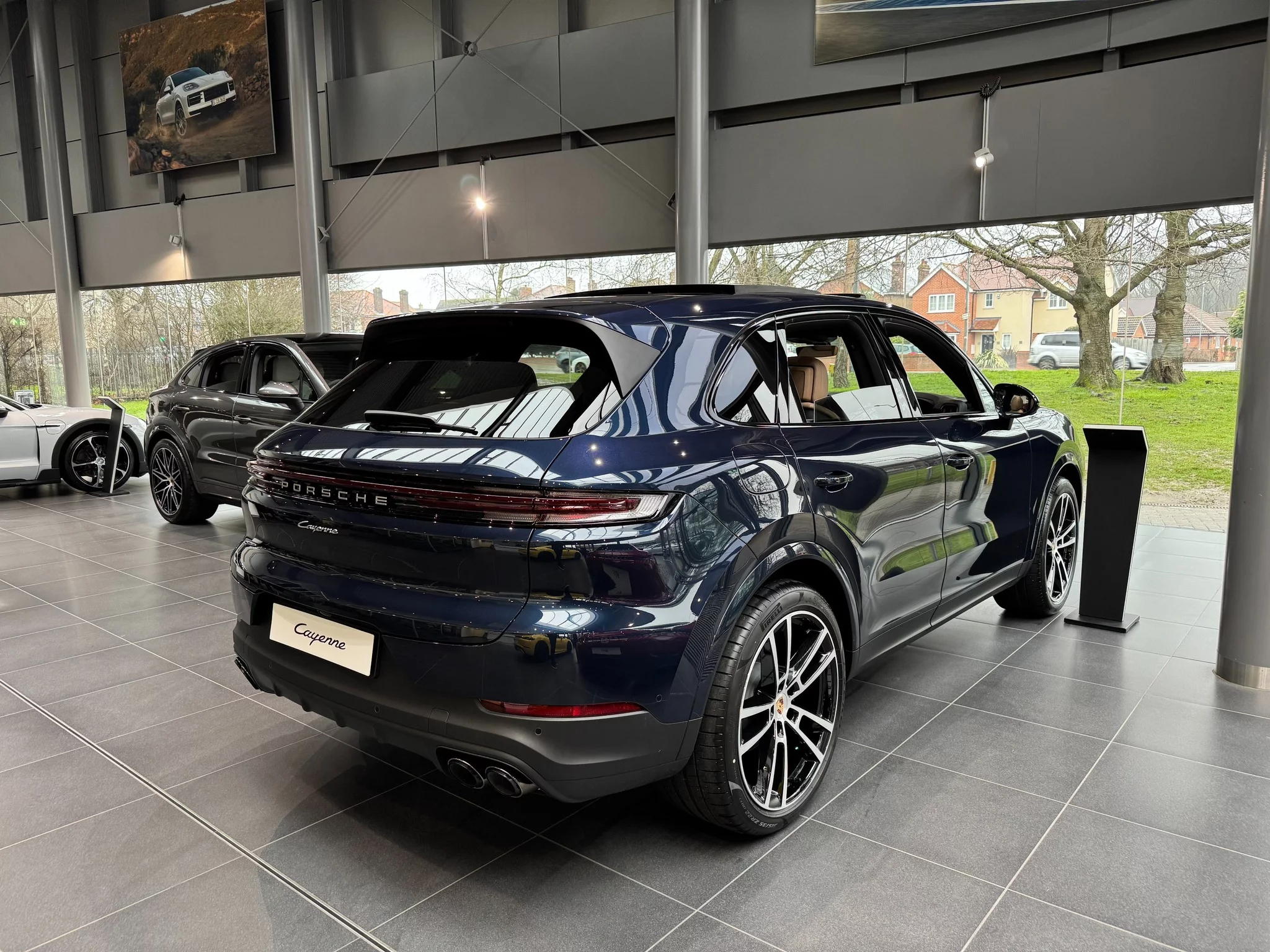Algarve Blue Metallic Porsche Cayenne