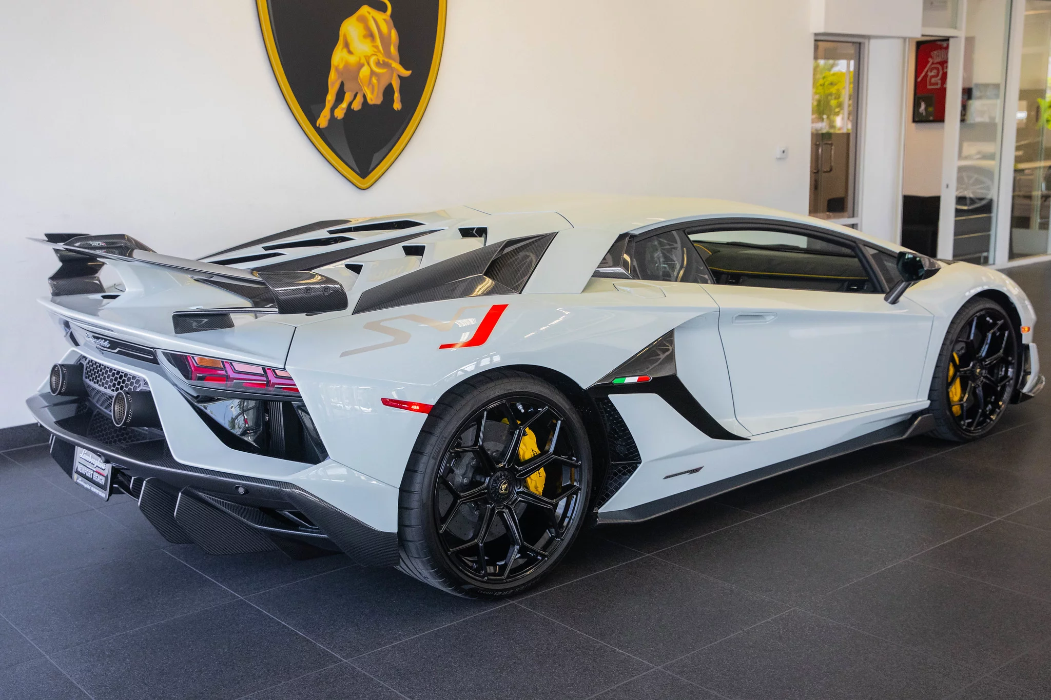 Grigio Macareo Lamborghini Aventador