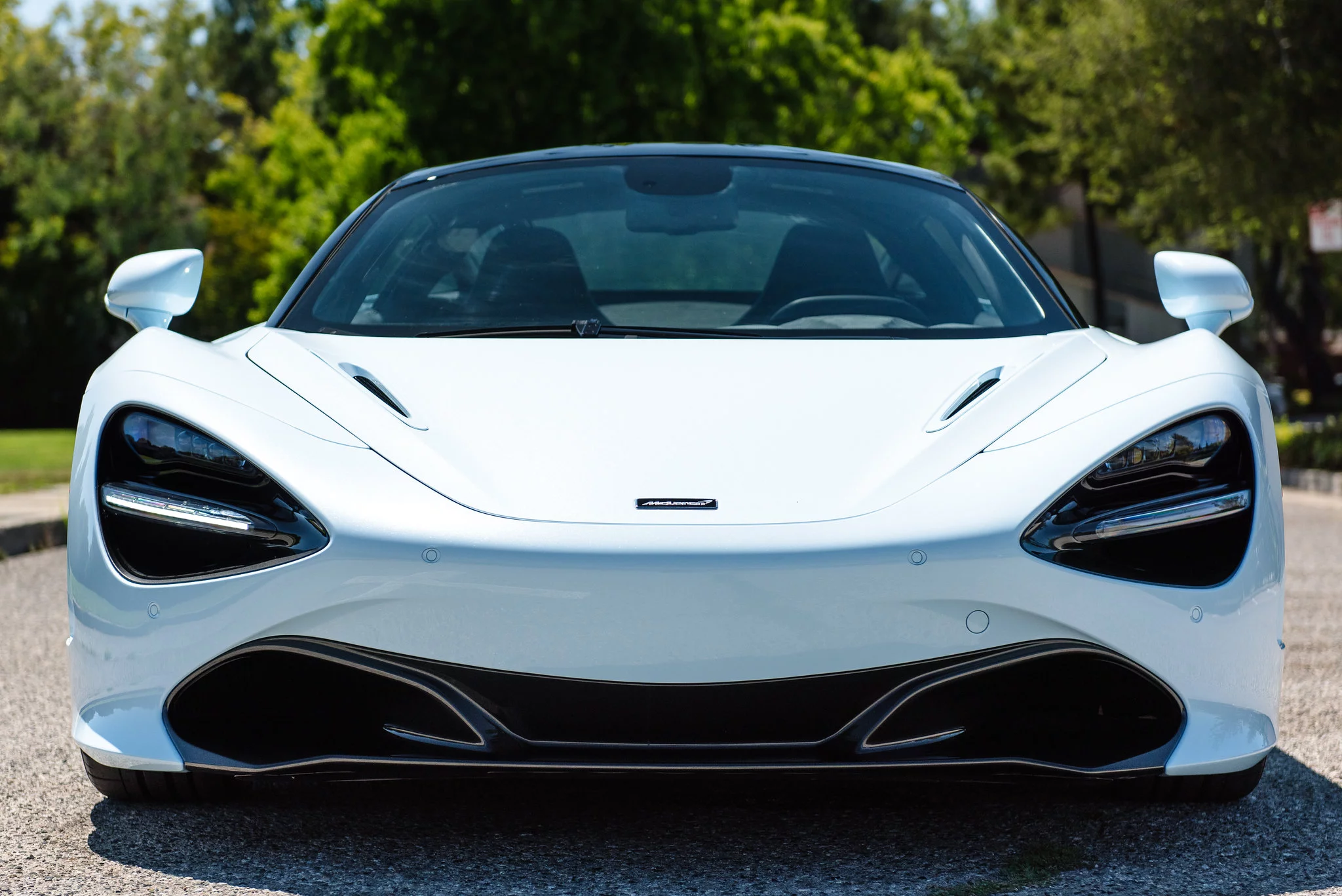 Muriwai White McLaren 720S