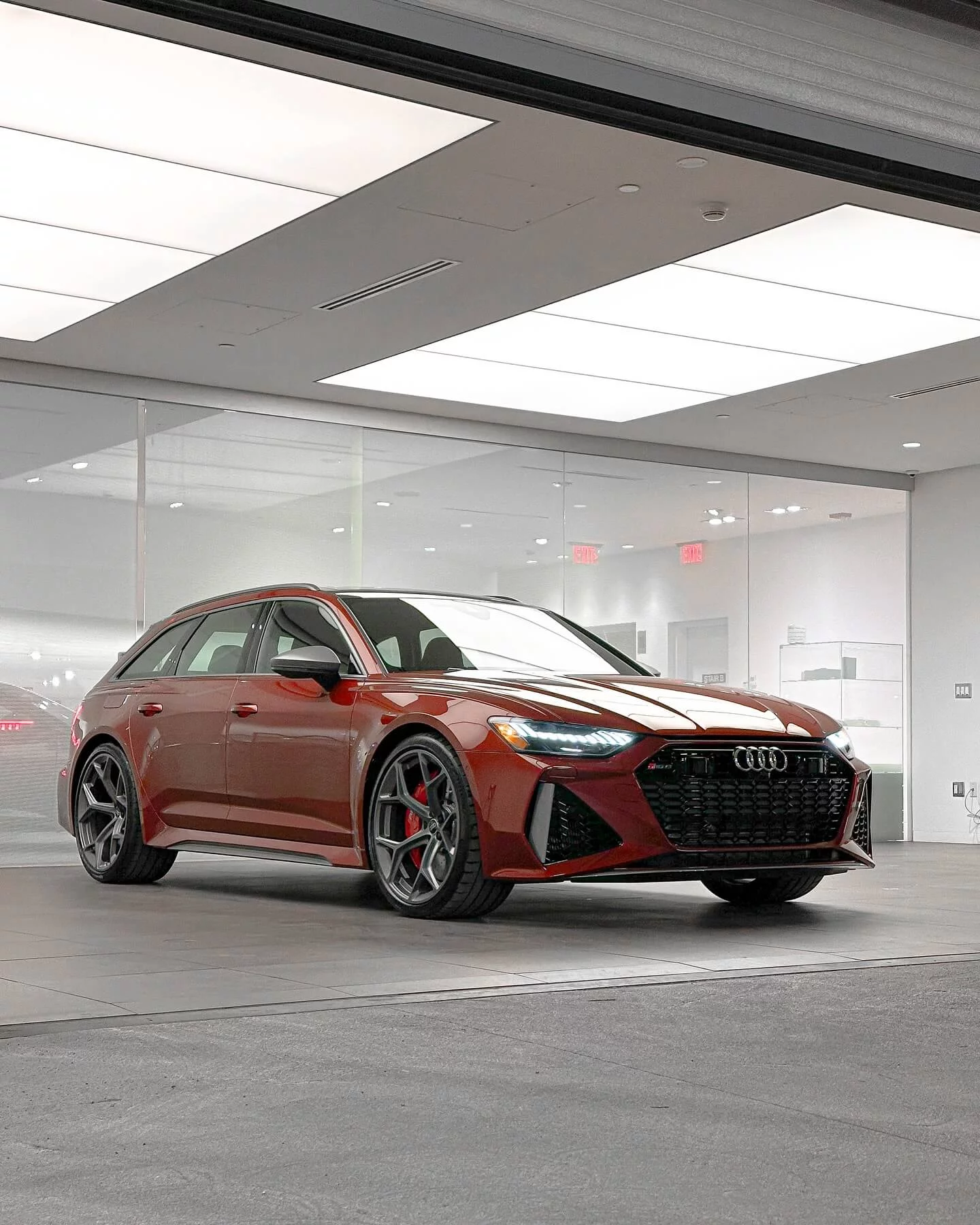 Grenadine Red Audi RS6 Avant