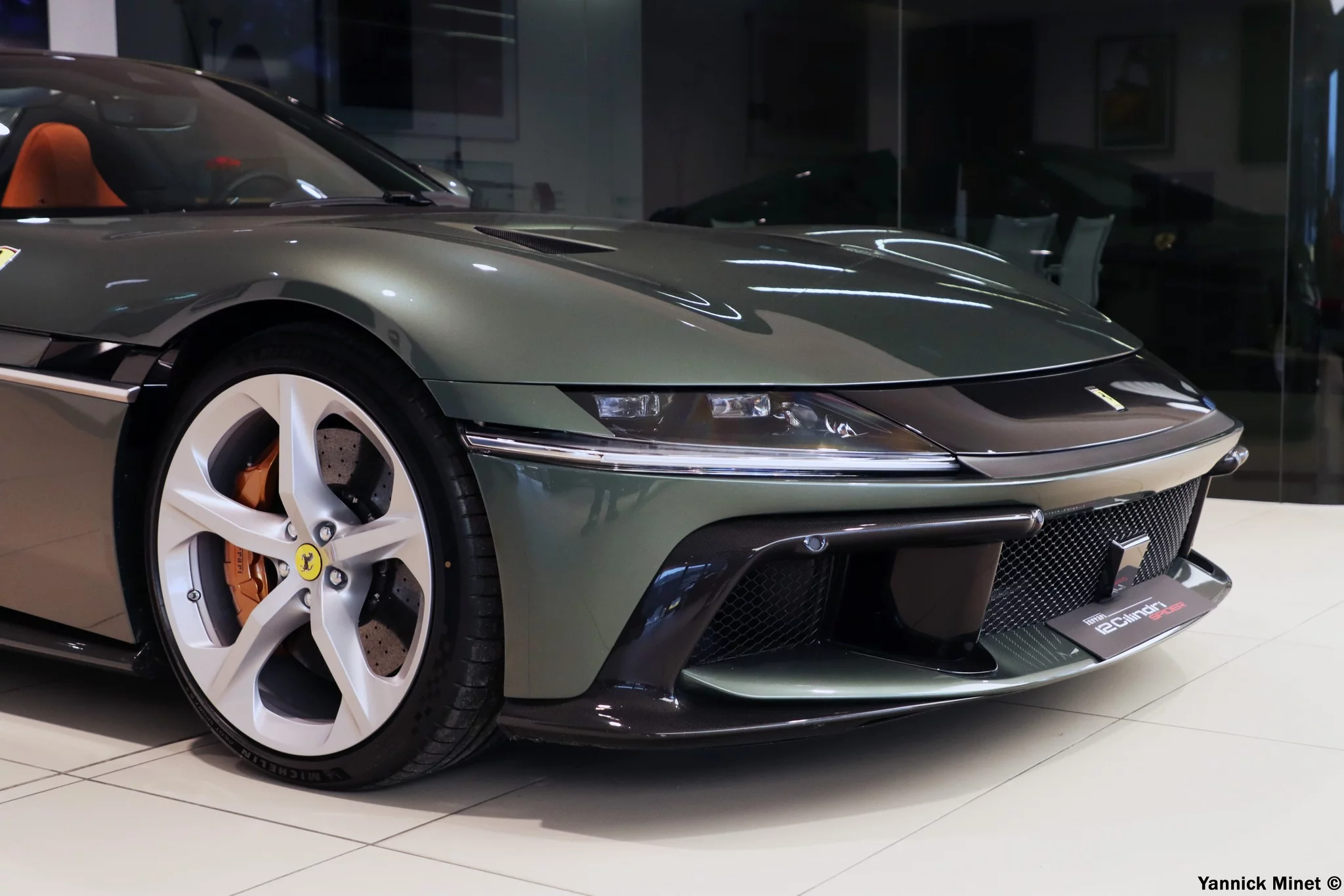 Verde Toscana Ferrari 12Cilindri