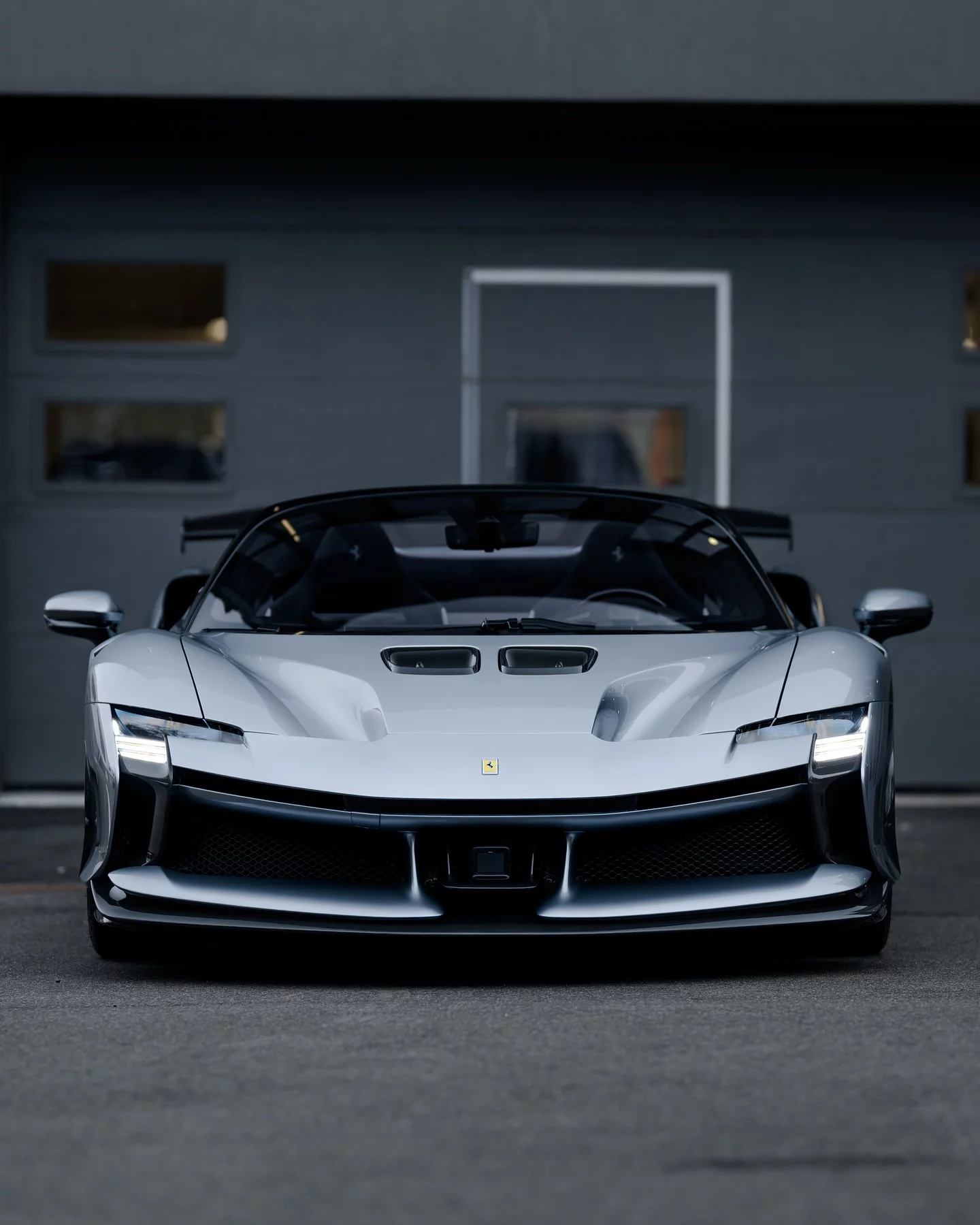 Grigio Titanio Ferrari SF90