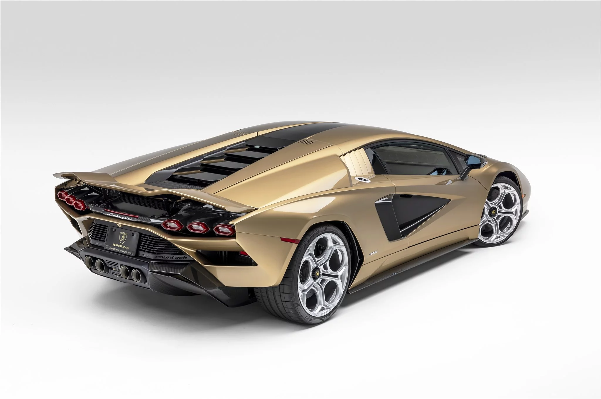 Bronzo Zante Lamborghini Countach LPI 800-4