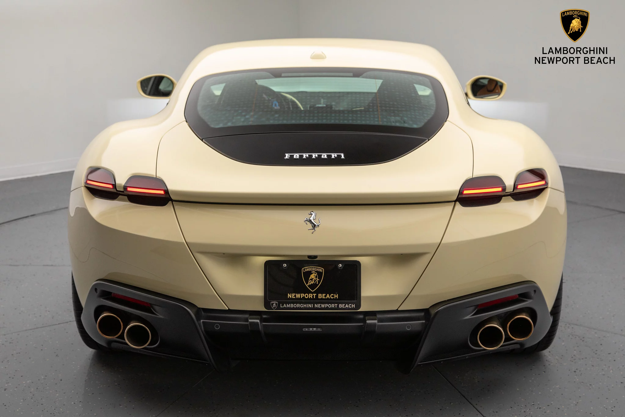 Avorio Ferrari Roma