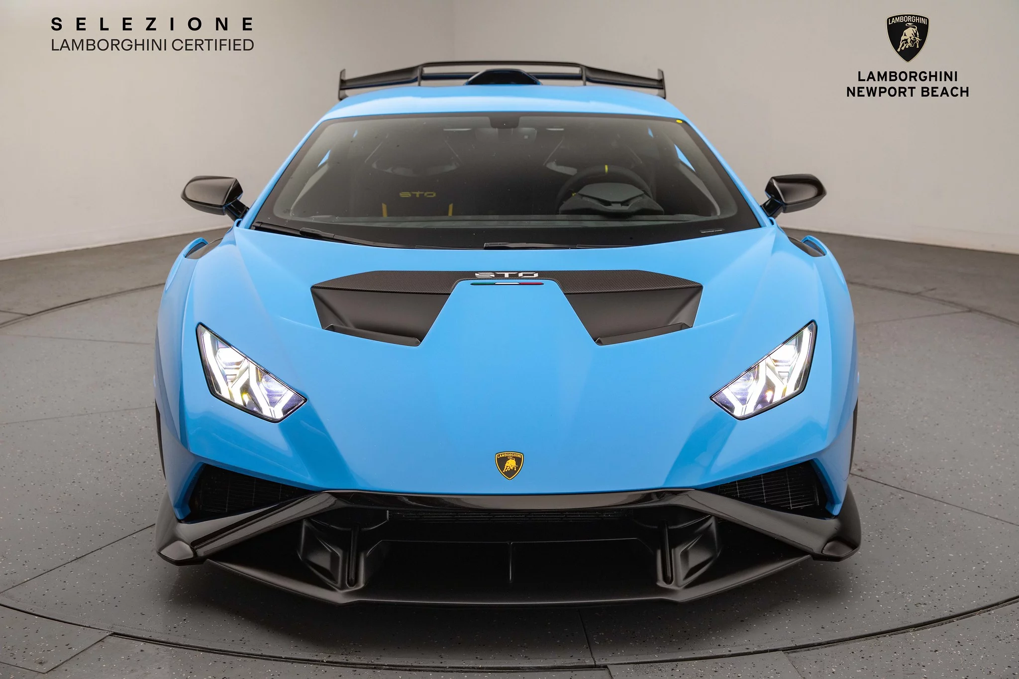 Blu Cepheus Lamborghini Huracán
