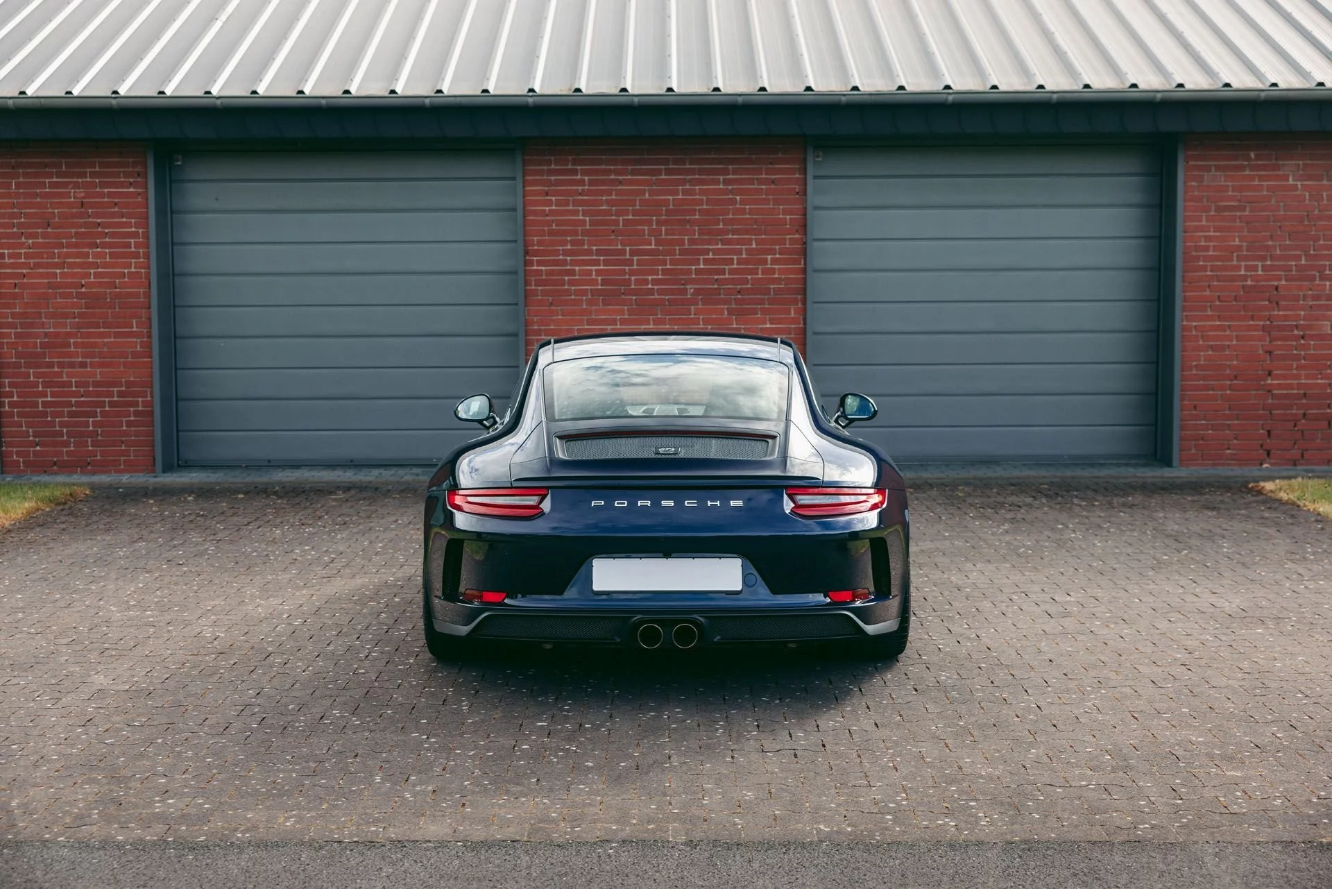 Night Blue Metallic Porsche 911 GT3
