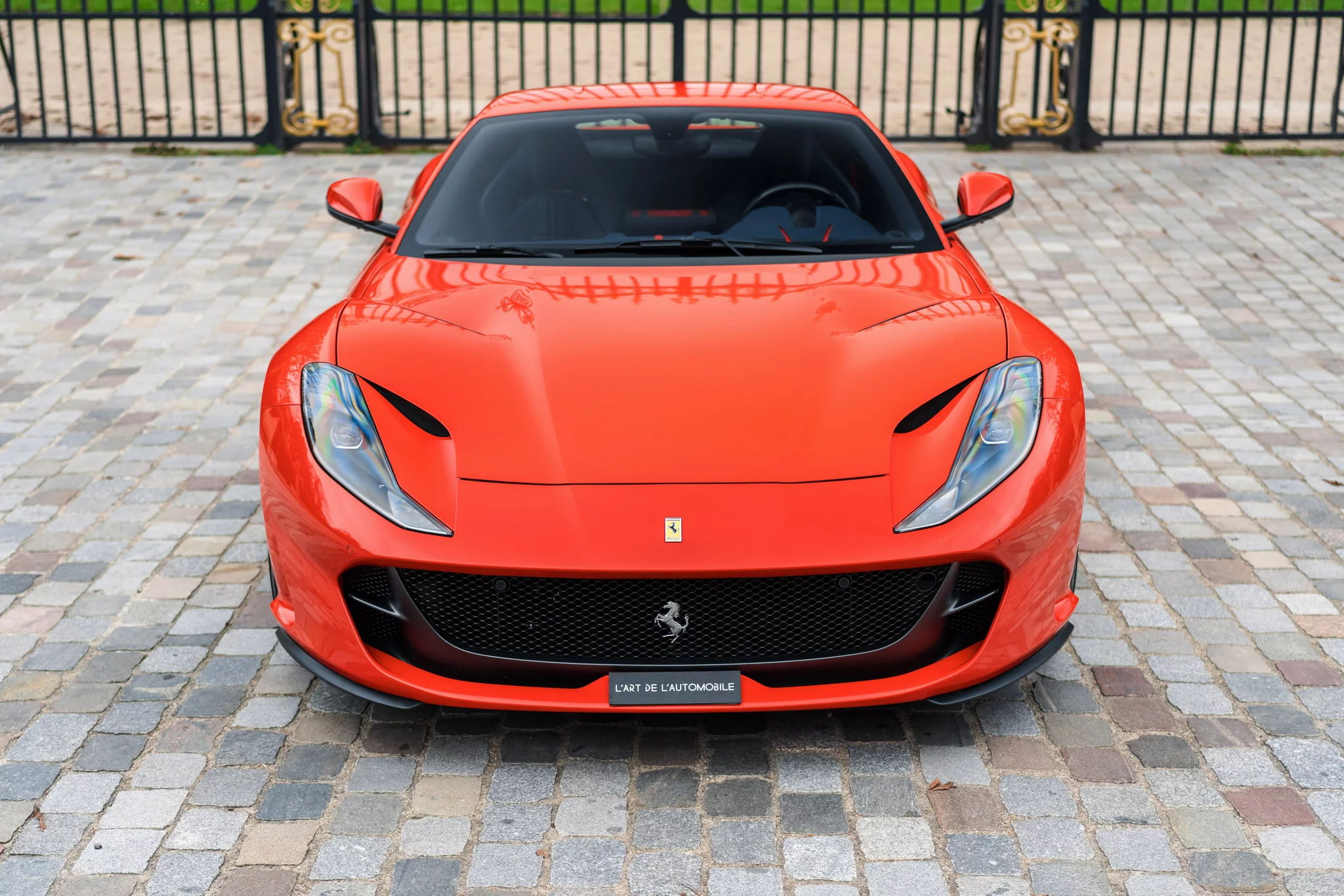 Rosso Dino Ferrari 812