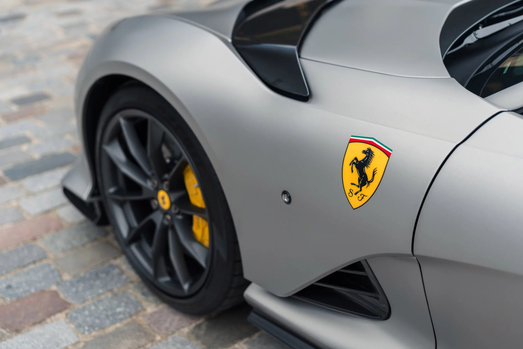 Alluminio Opaco Ferrari 812