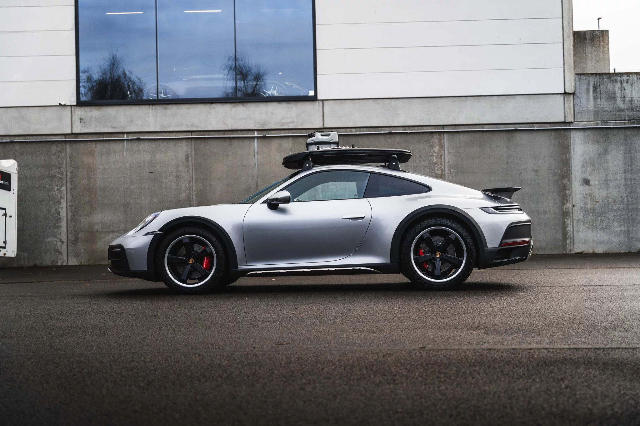 GT Silver Metallic Porsche 911 Dakar