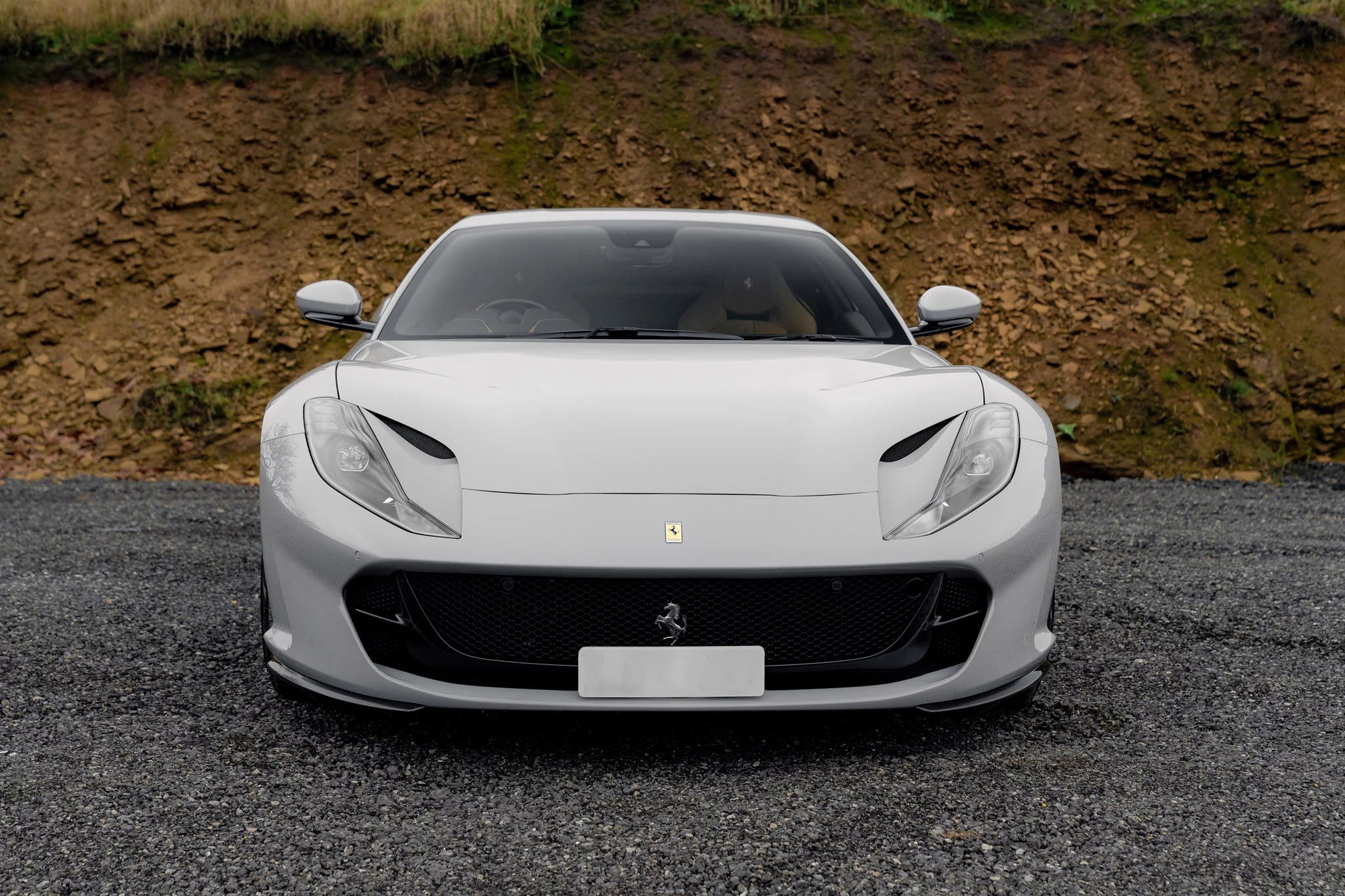 Grigio Squalo Ferrari 812