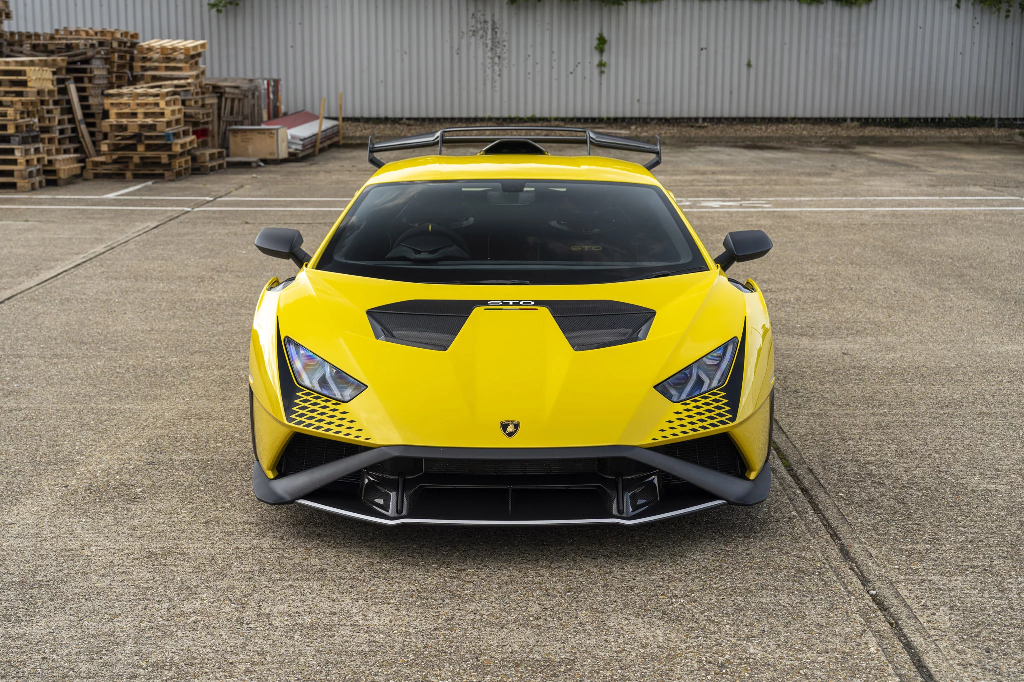 Giallo Belenus Lamborghini Huracán