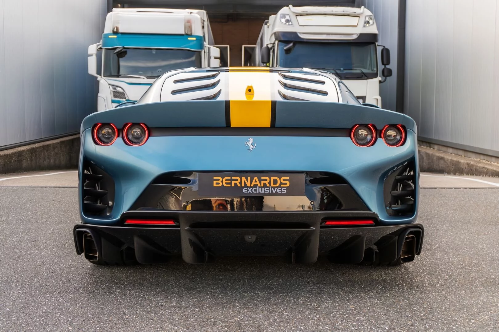 Azzurro Metallizzato Ferrari 812