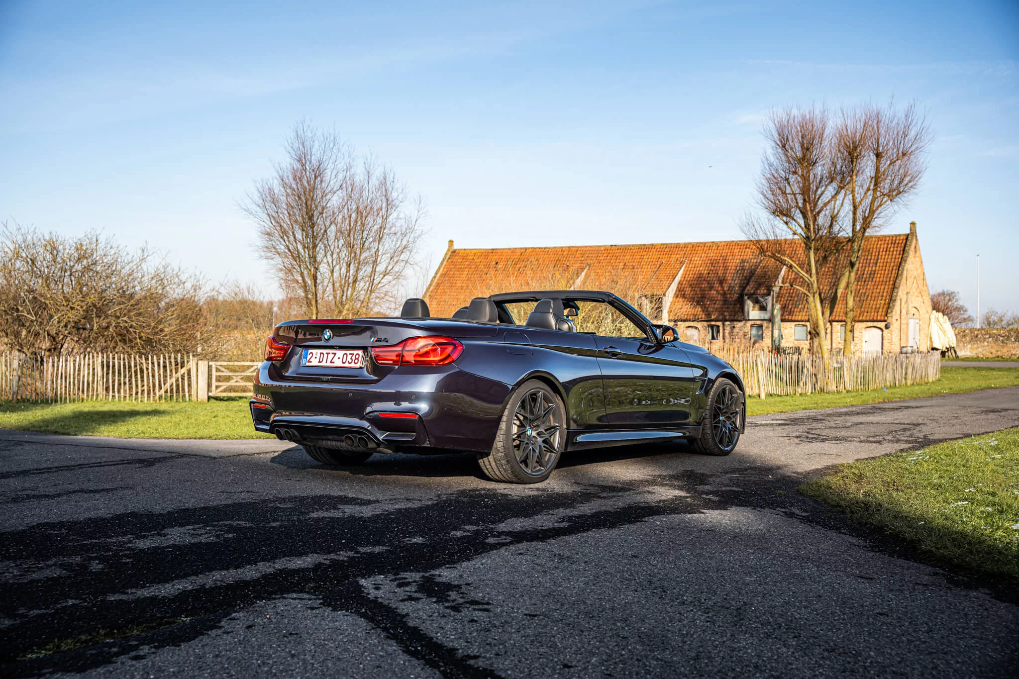 Macao Blue BMW M4