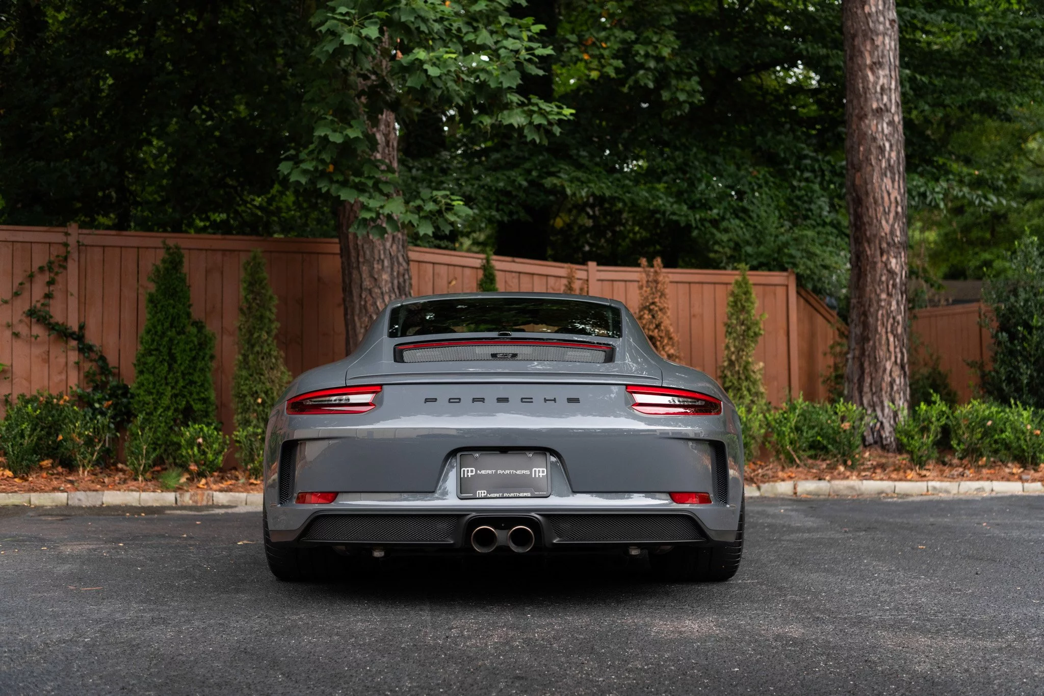 Grigio Telesto Porsche 911 GT3