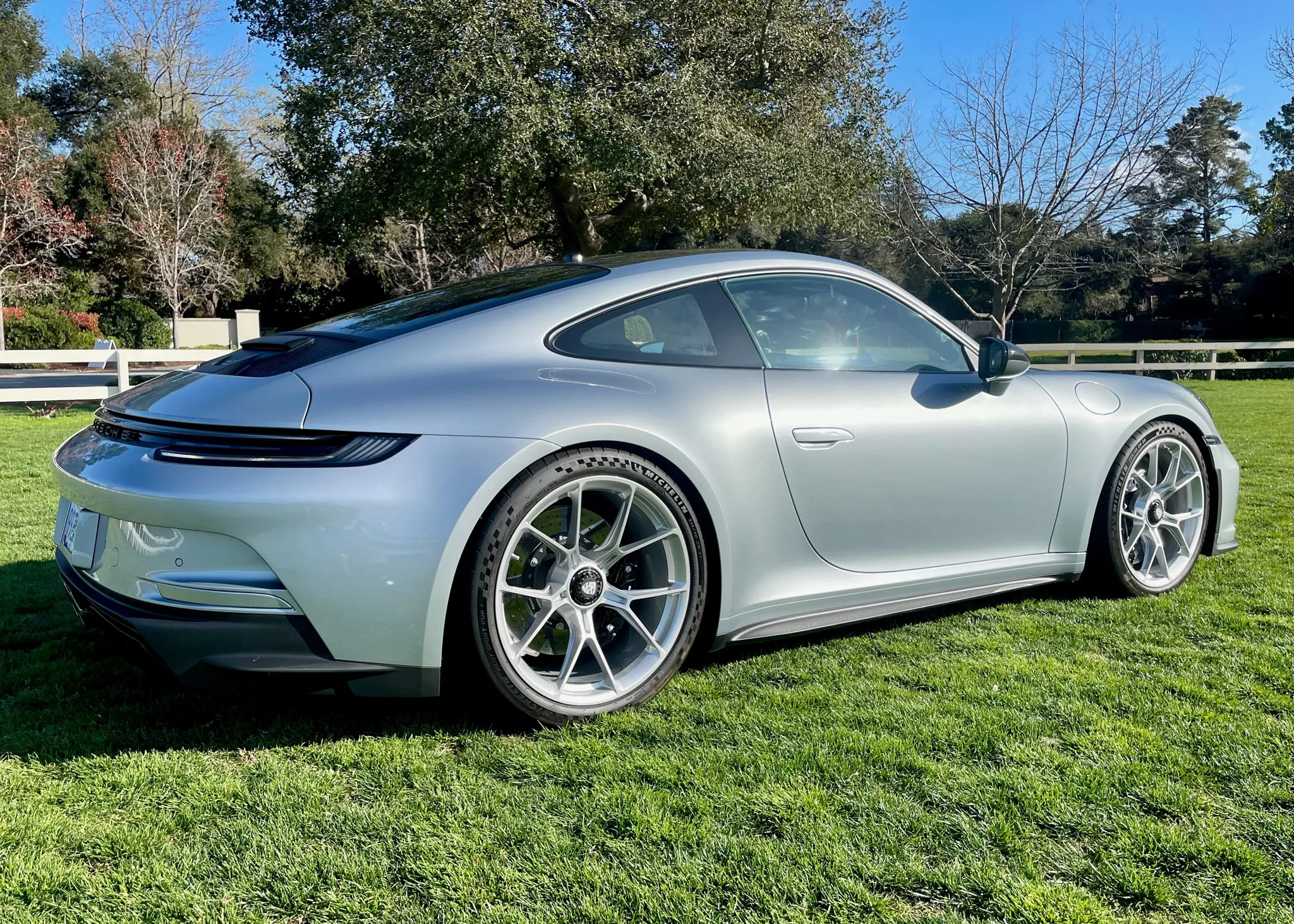 Dolomite Silver Metallic Porsche 911 GT3
