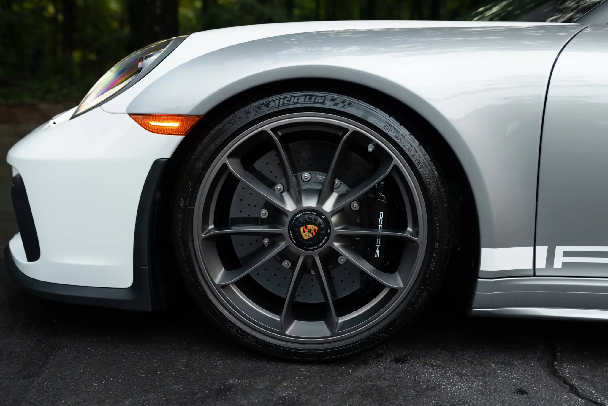 GT Silver Metallic Porsche 911 Speedster