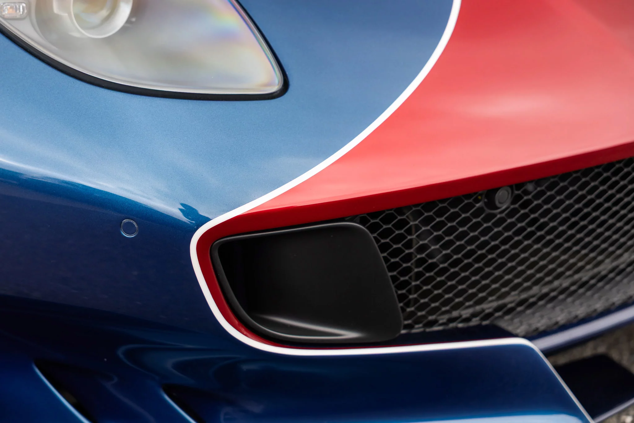 Blu NART Ferrari F12