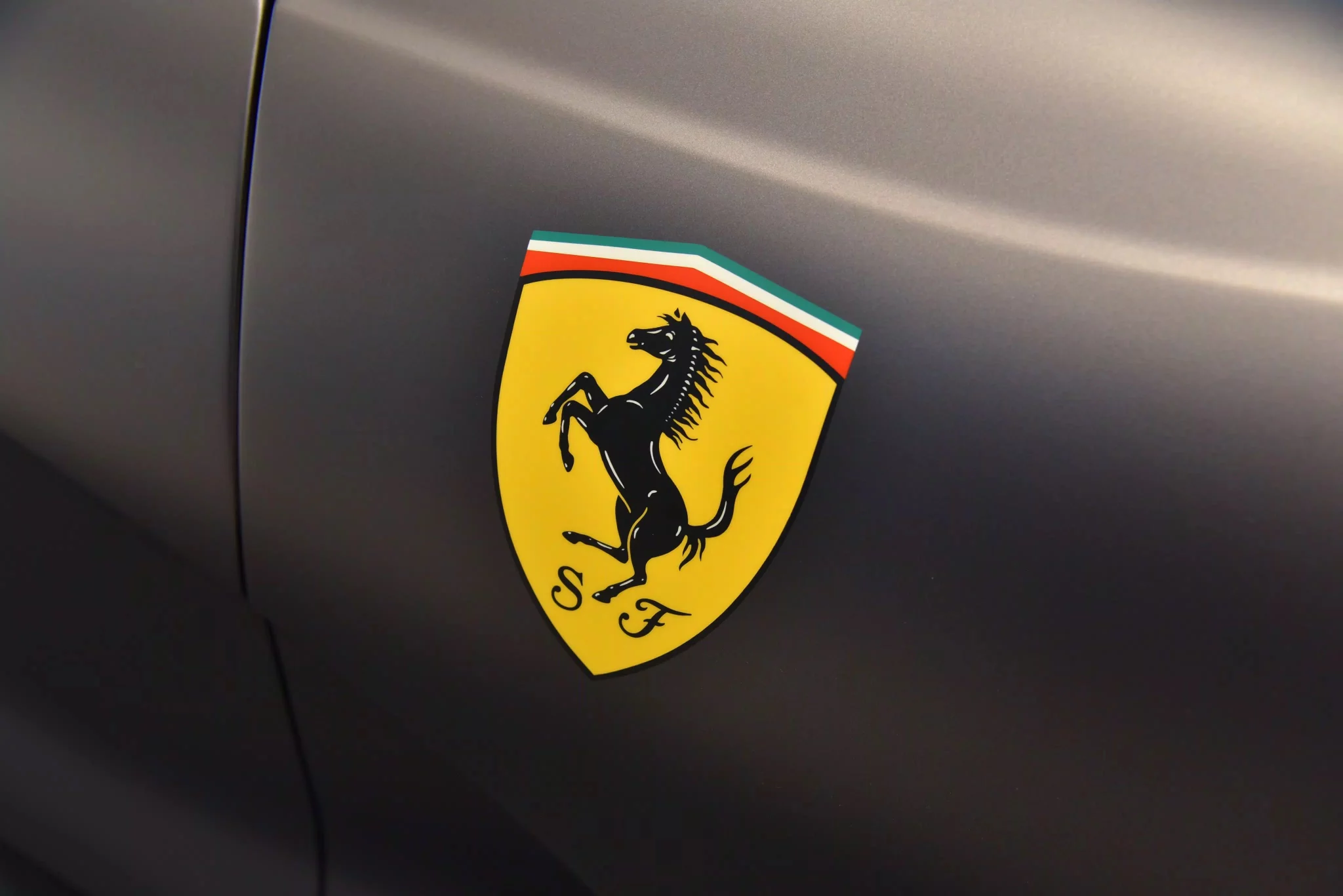 Grigio Pascuale Ferrari 812