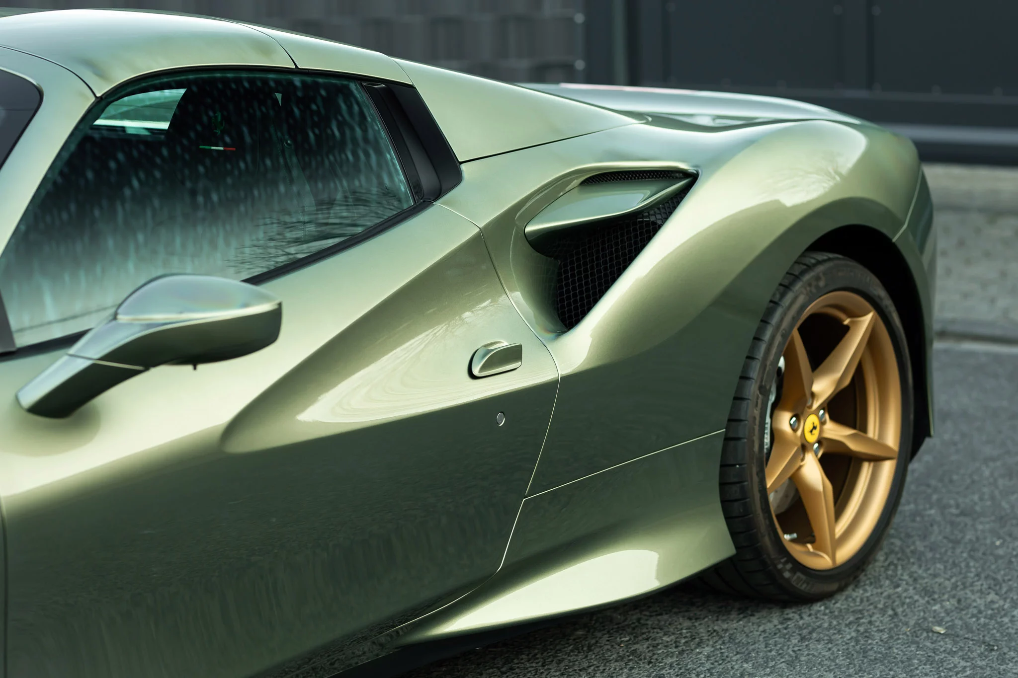 Verde Masoni Ferrari F8