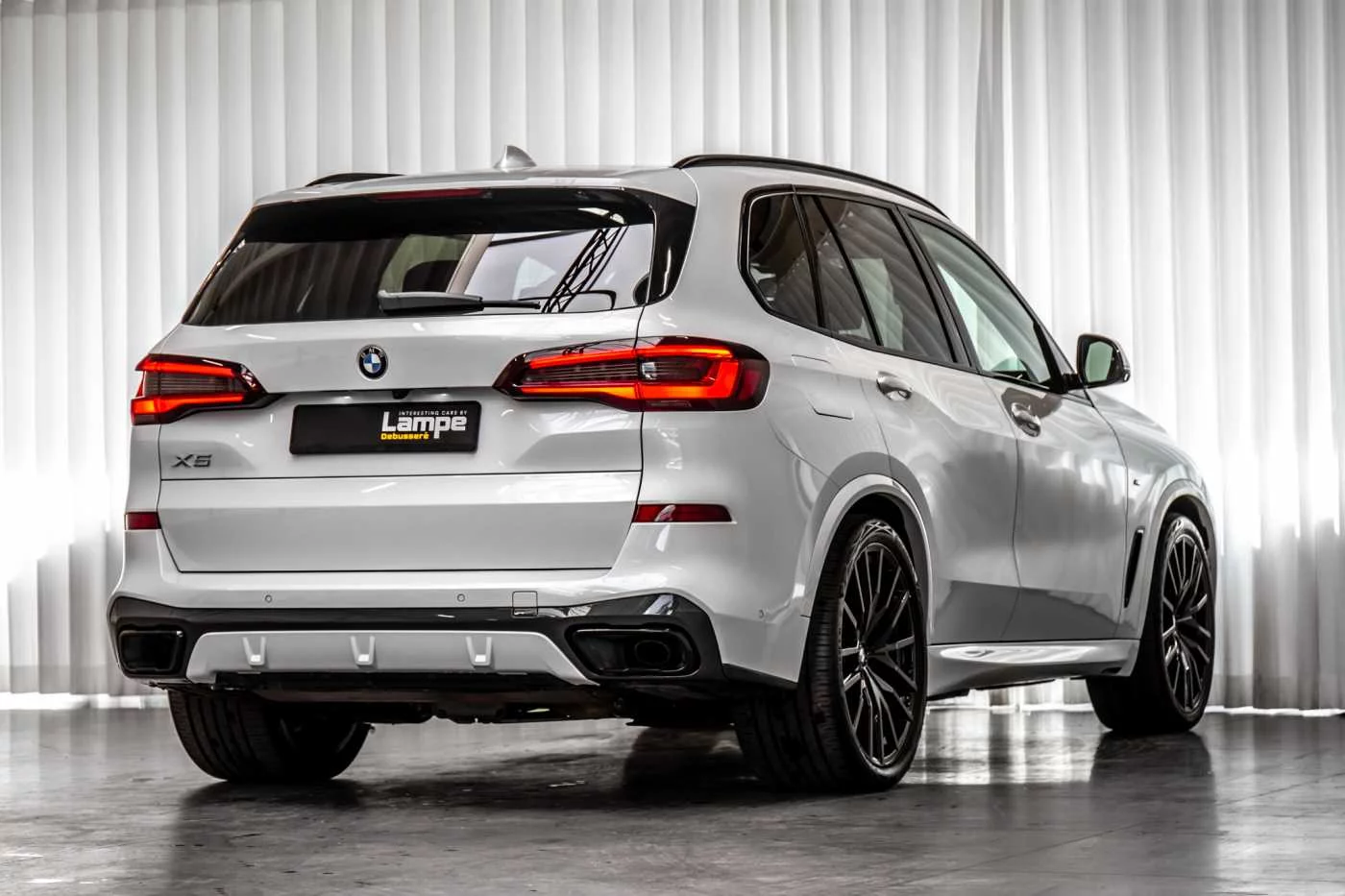 Mineral White BMW X5