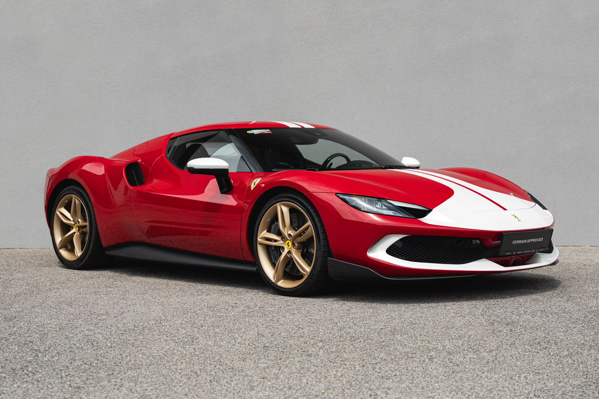 Rosso 70 Anni Ferrari 296