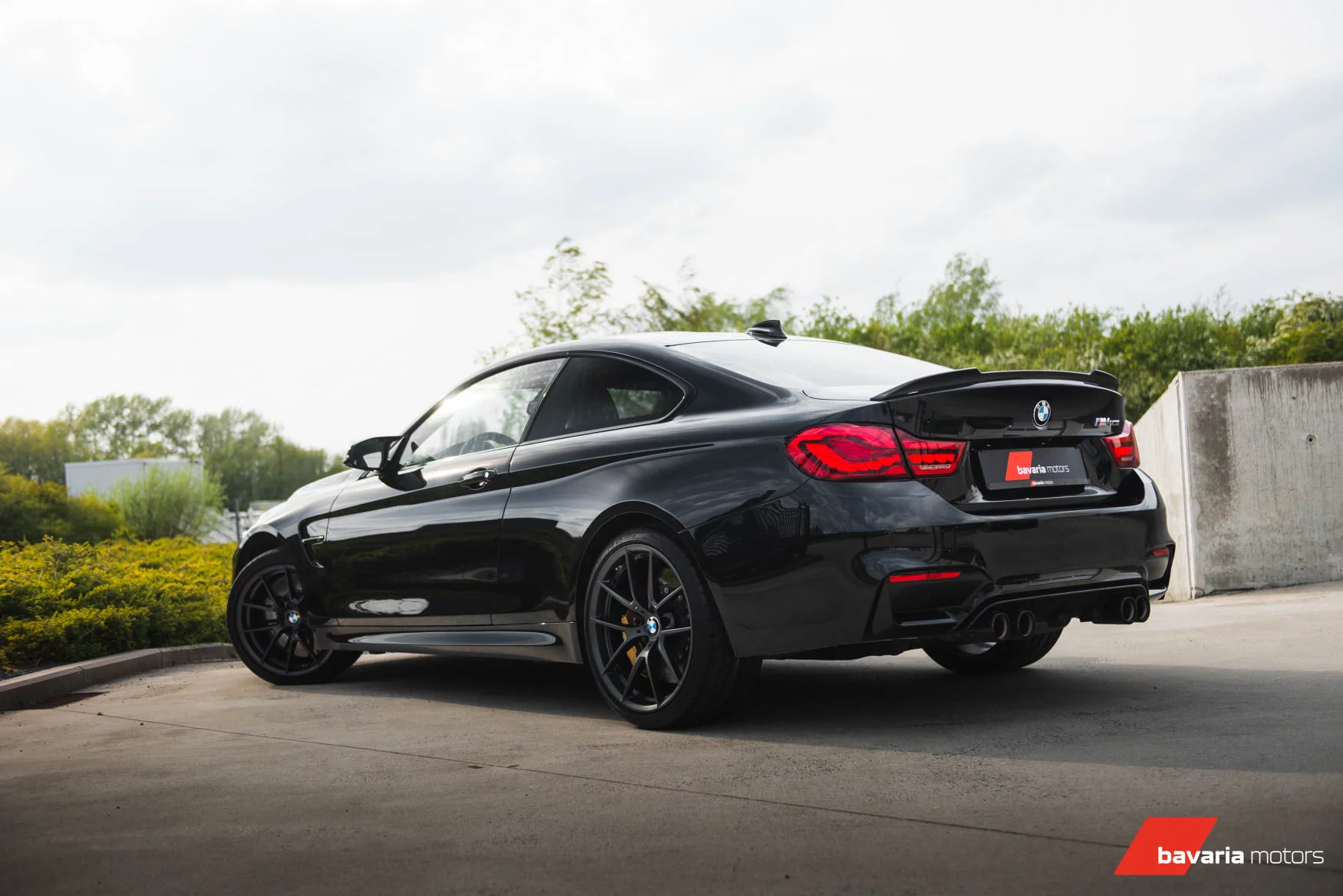 Sapphire Black BMW M4