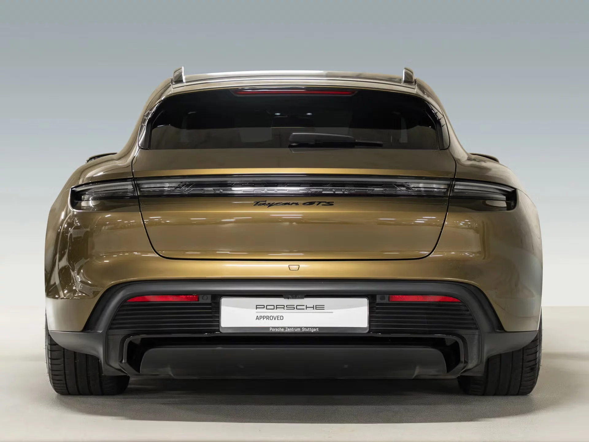 Ovidiu Metallic Porsche Taycan