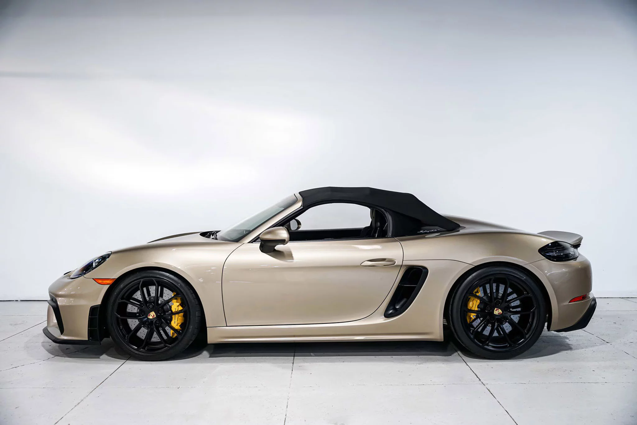 Gold Bronze Metallic Porsche 718