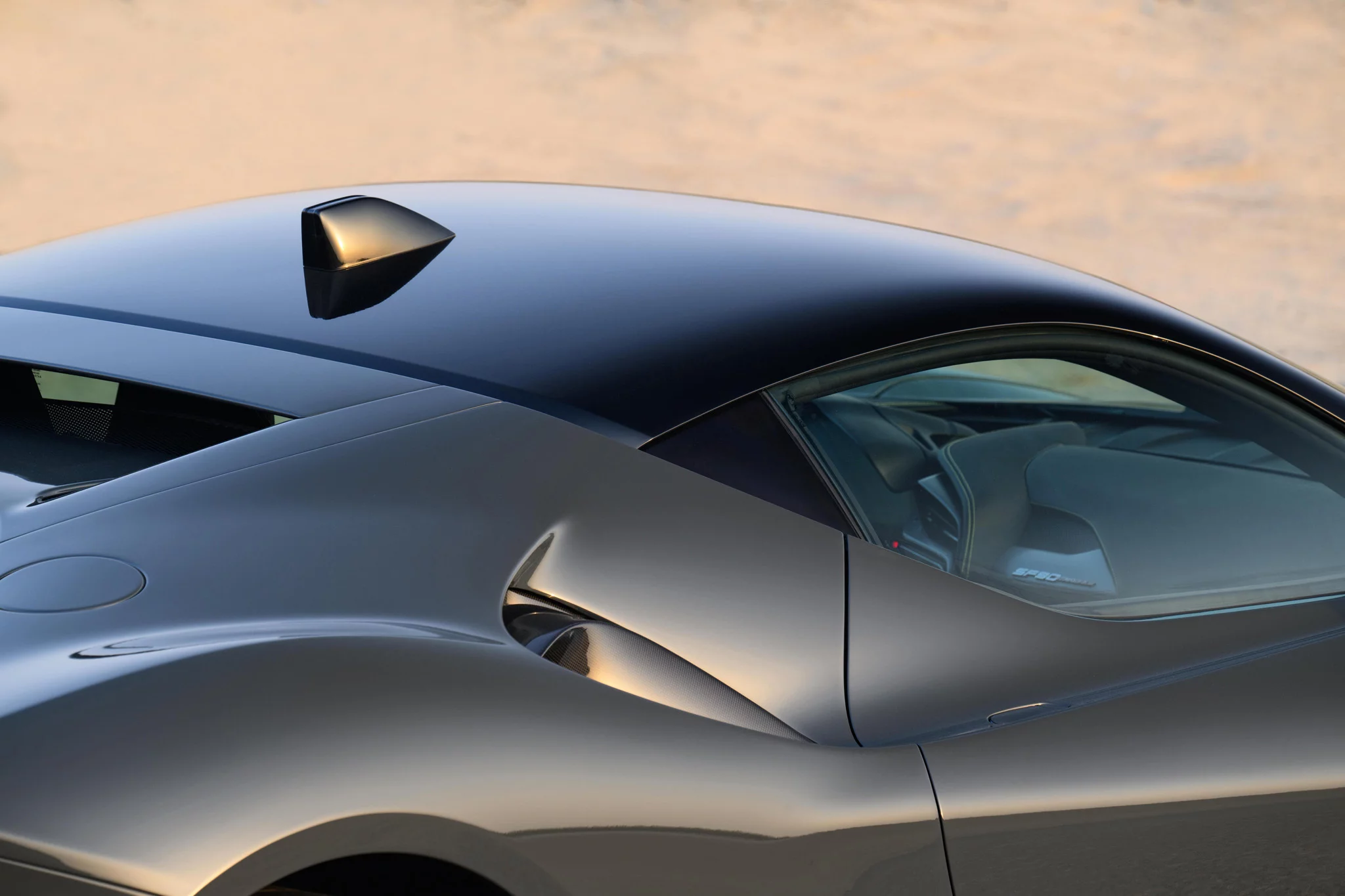 Grigio Scuro Ferrari SF90