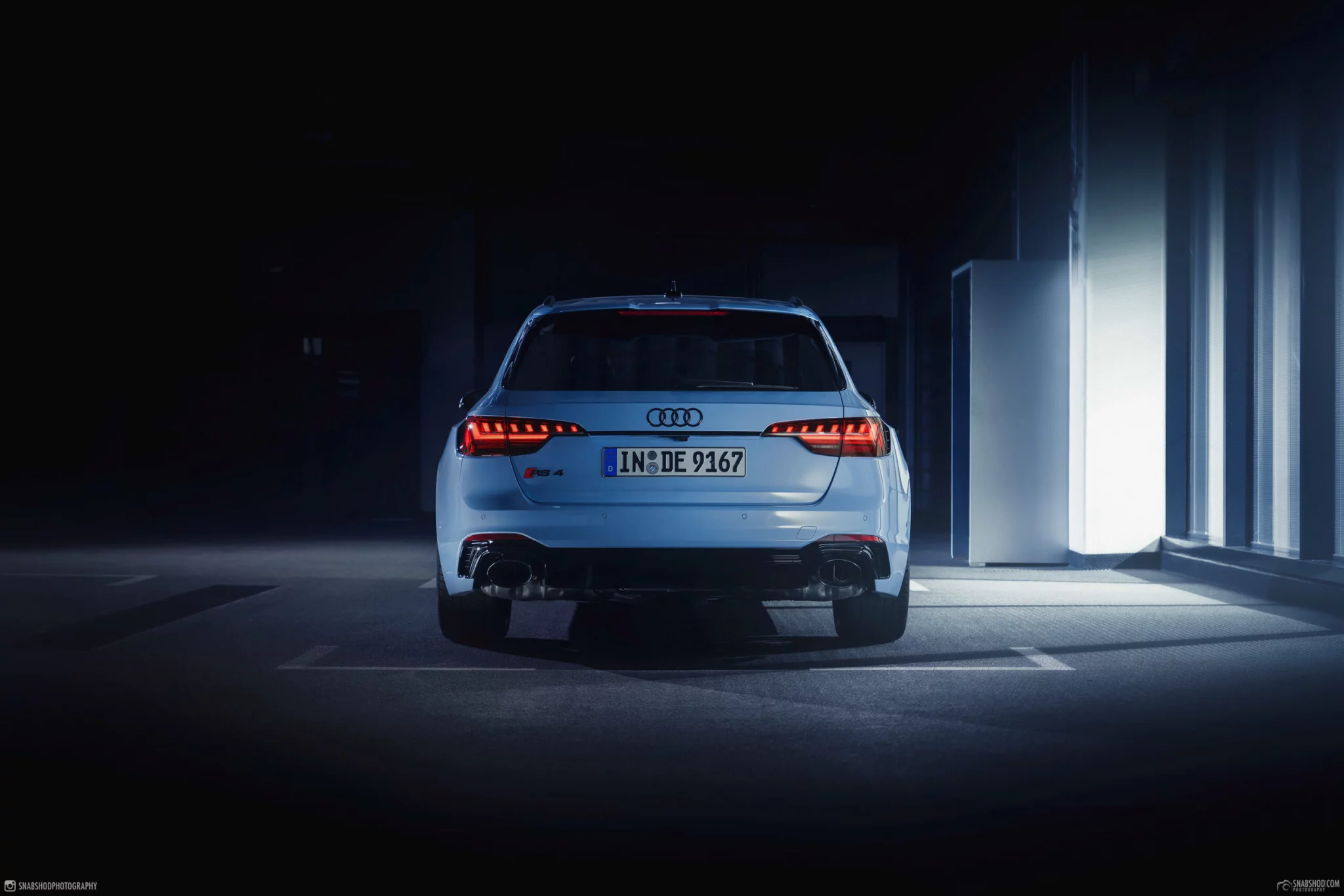 Frosted Glass Blue Audi RS4 Avant