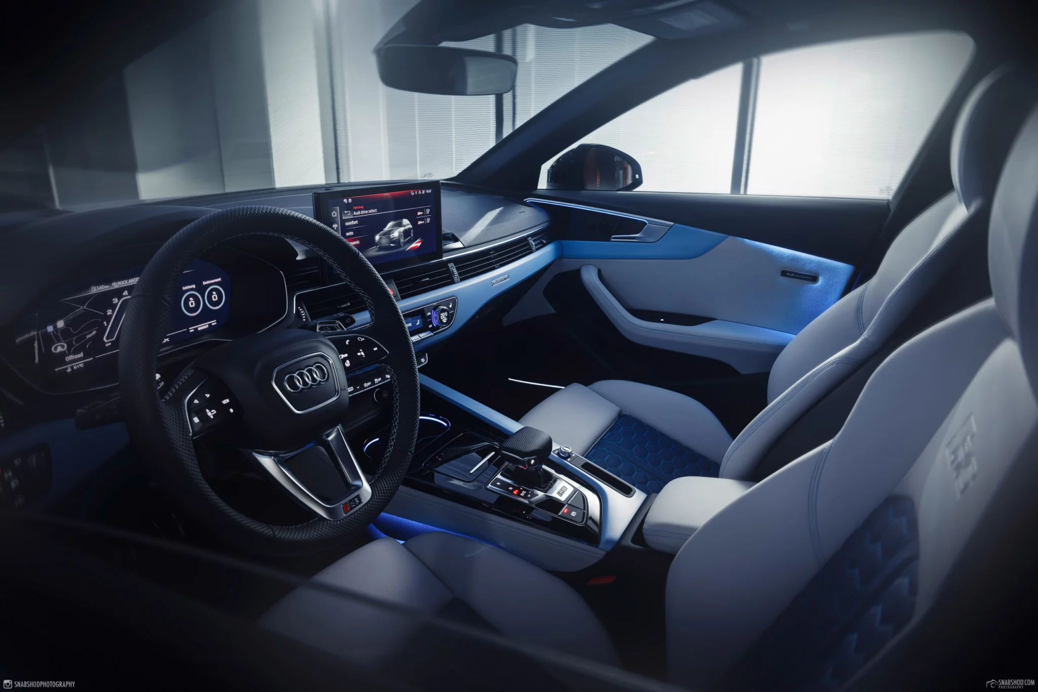 Frosted Glass Blue Audi RS4 Avant