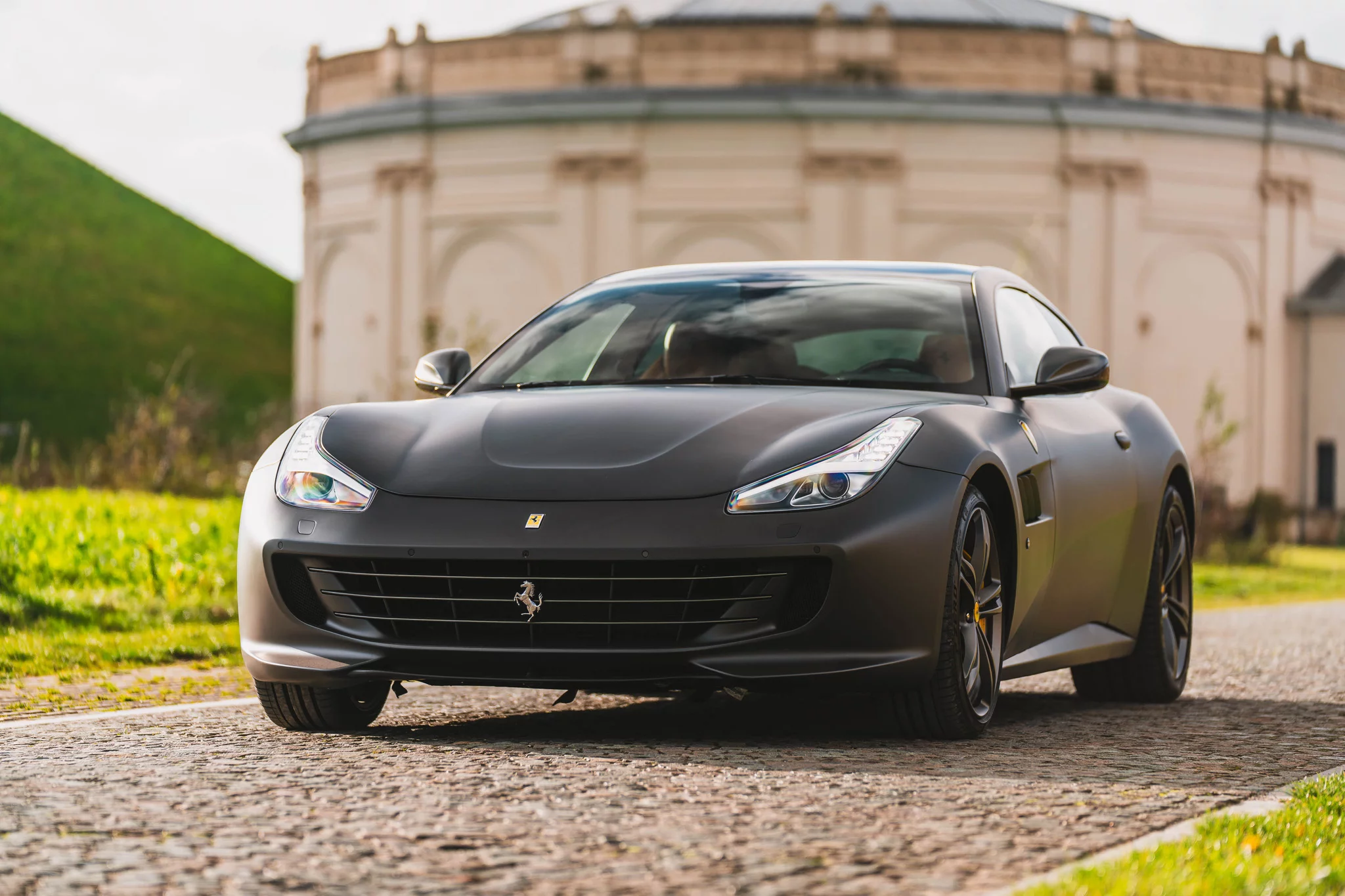 Grigio Silverstone Opaco Ferrari GTC4Lusso
