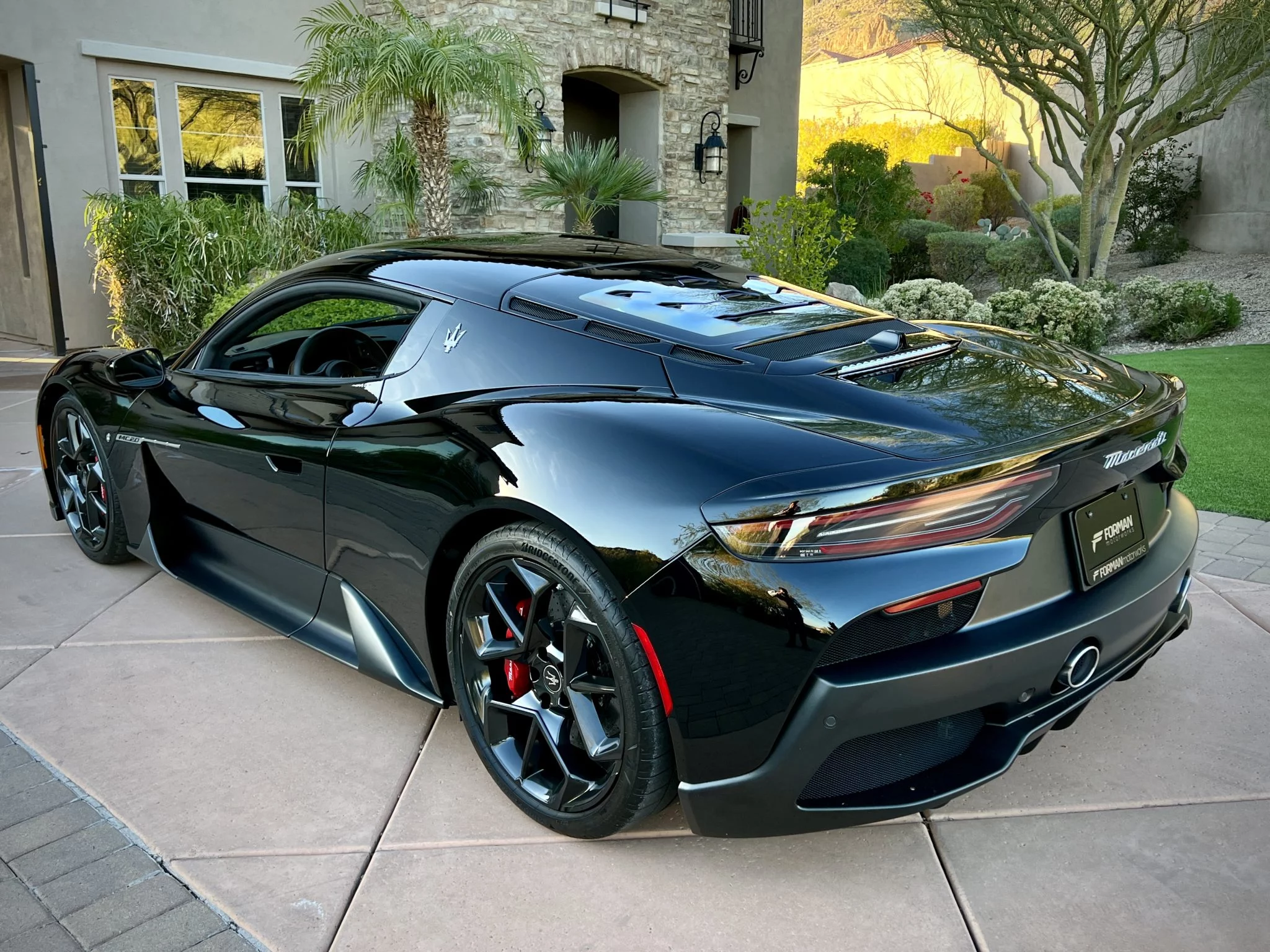 Nero Enigma Maserati MC20