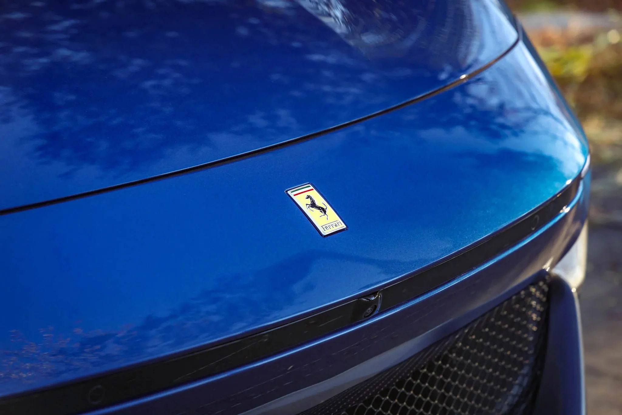 Blu NART Ferrari Purosangue