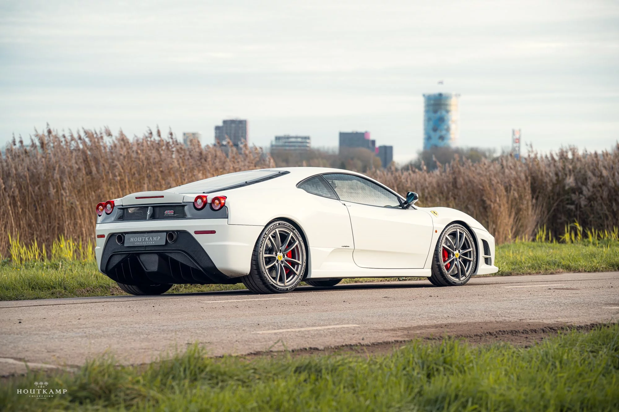 Bianco Avus Ferrari 430 Scuderia