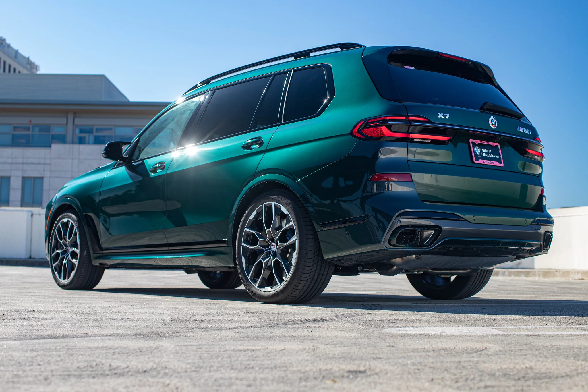 Aurora Diamond Green BMW X7