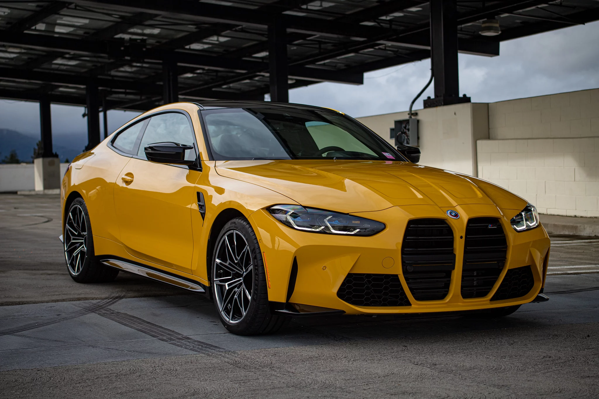 Speed Yellow BMW M4