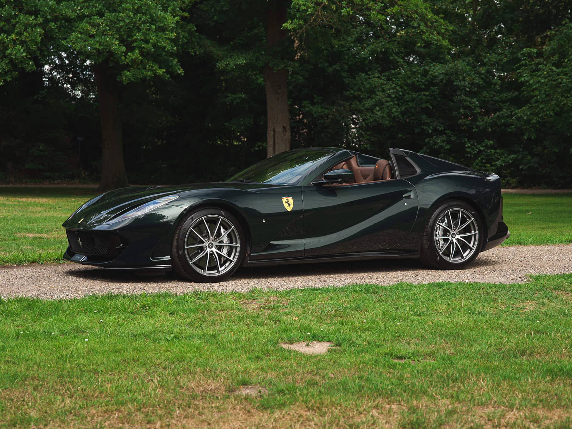 Verde Zeltweg Ferrari 812