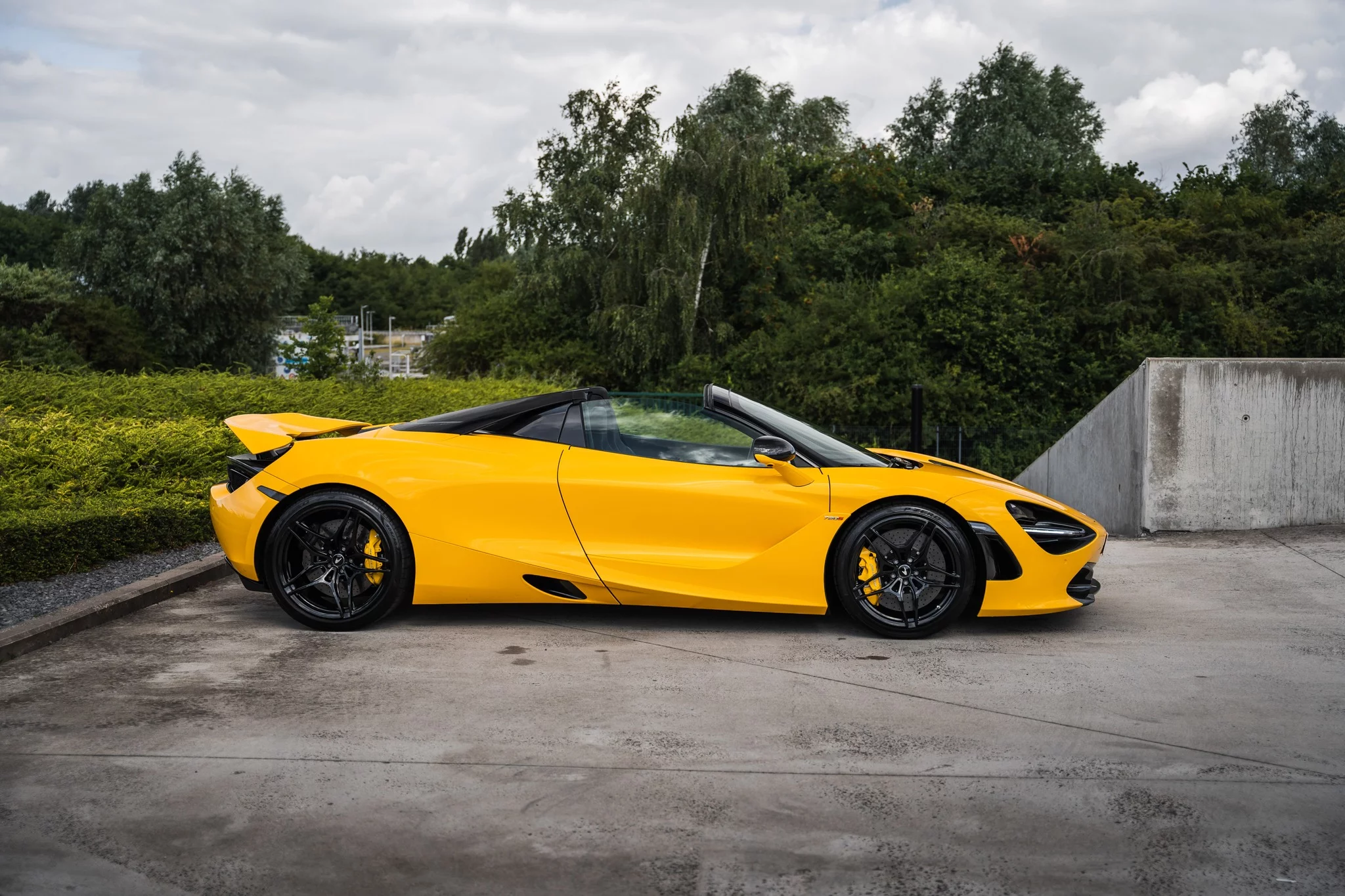 Volcano Yellow McLaren 720S