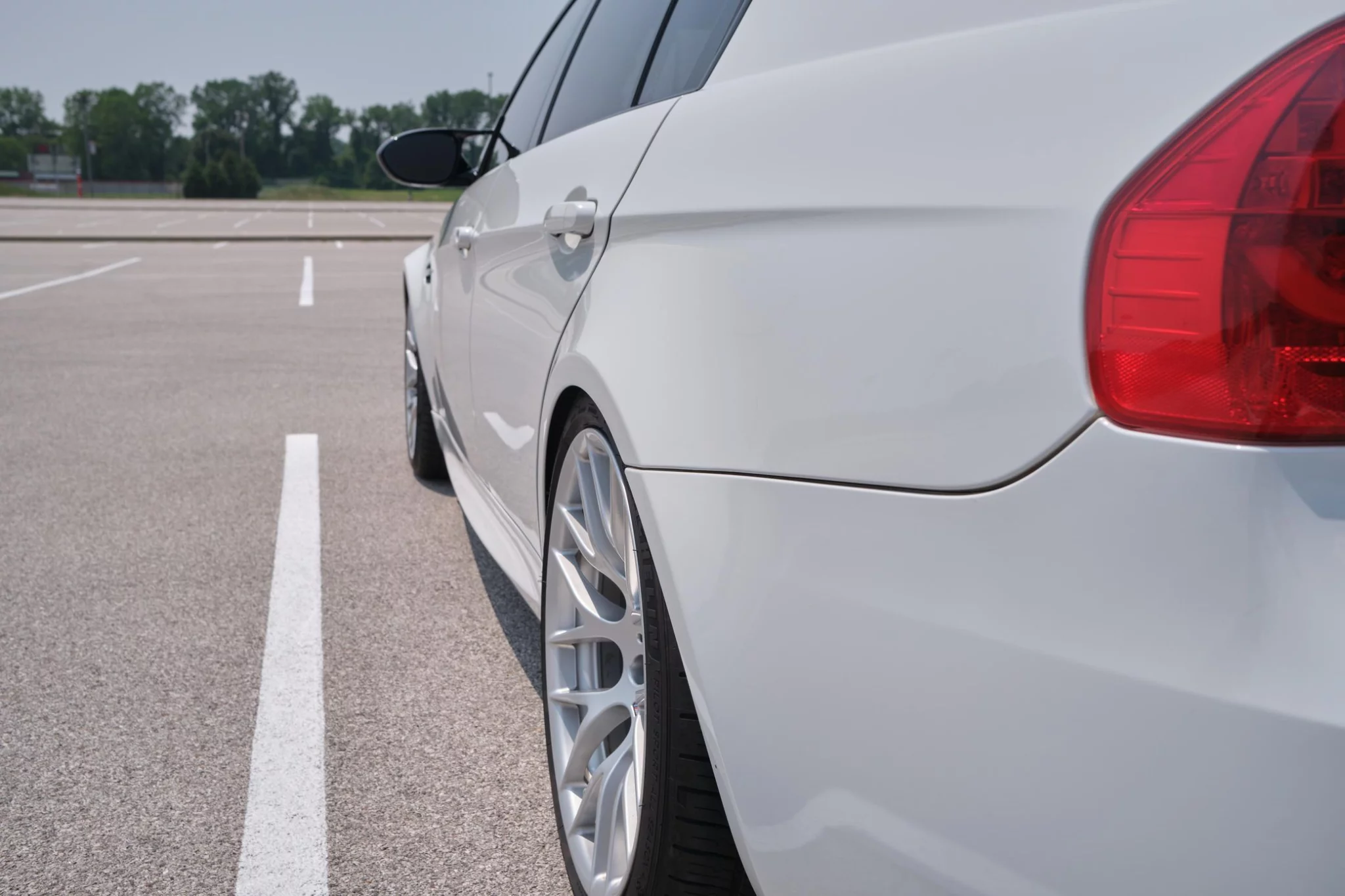 Alpine White III BMW M3